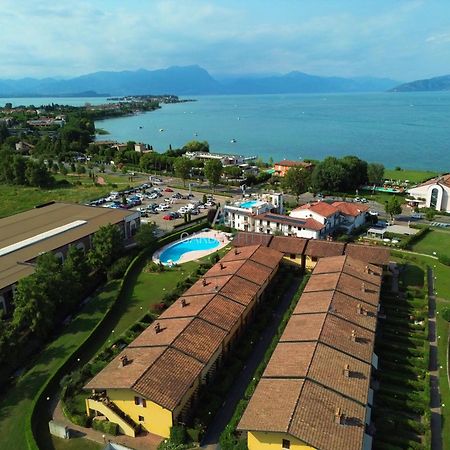 Artemide Apartment - A Soli 150M Dal Lago Di Garda Сирмионе Экстерьер фото