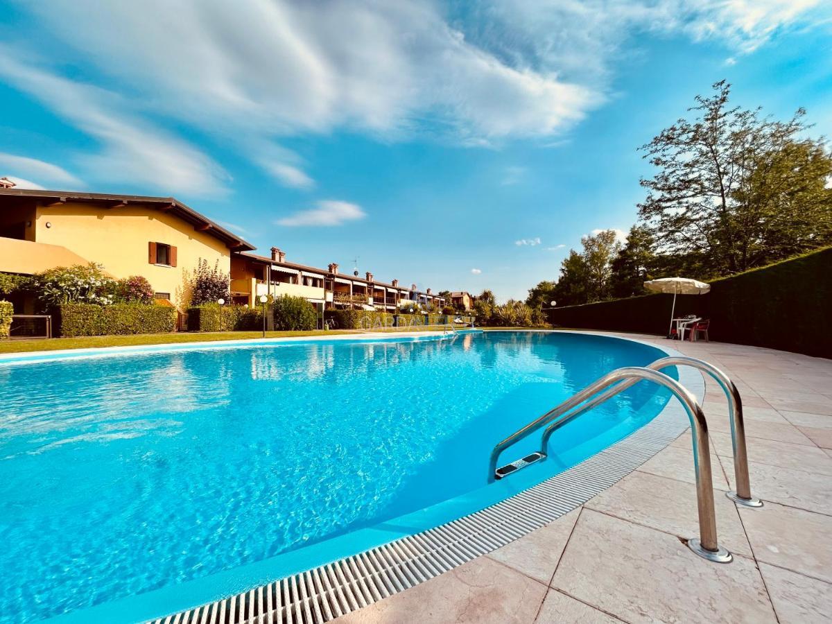 Artemide Apartment - A Soli 150M Dal Lago Di Garda Сирмионе Экстерьер фото