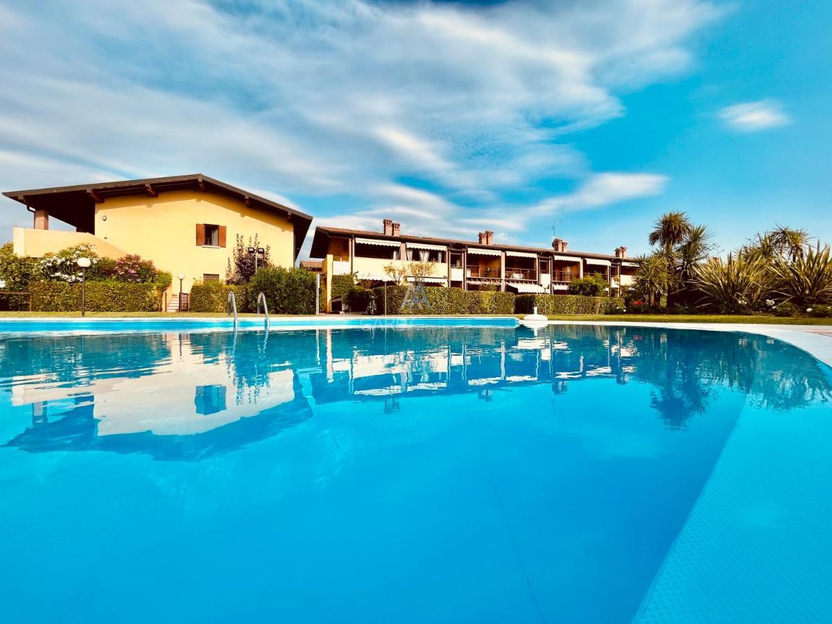 Artemide Apartment - A Soli 150M Dal Lago Di Garda Сирмионе Экстерьер фото