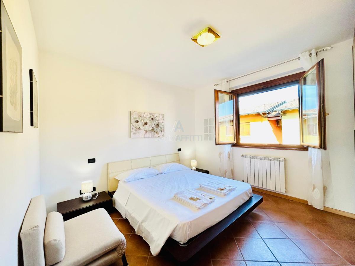 Artemide Apartment - A Soli 150M Dal Lago Di Garda Сирмионе Экстерьер фото
