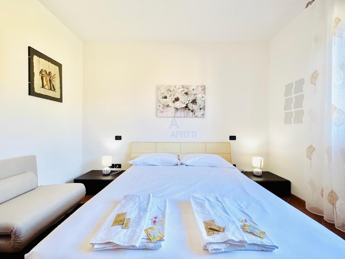 Artemide Apartment - A Soli 150M Dal Lago Di Garda Сирмионе Экстерьер фото