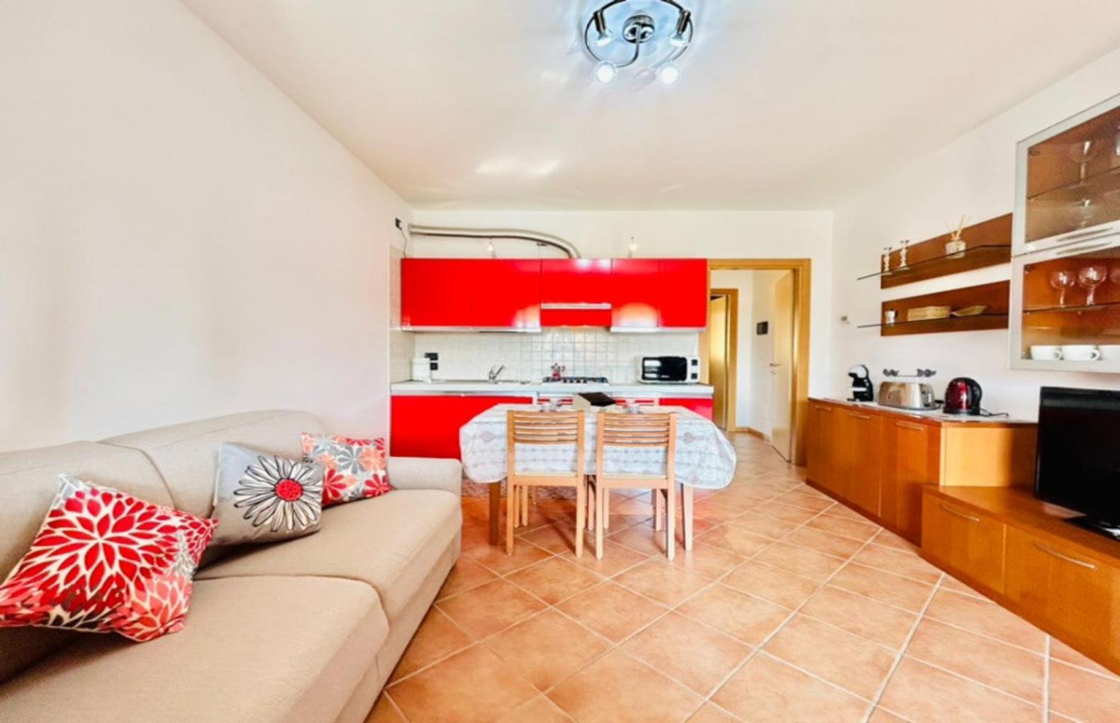 Artemide Apartment - A Soli 150M Dal Lago Di Garda Сирмионе Экстерьер фото