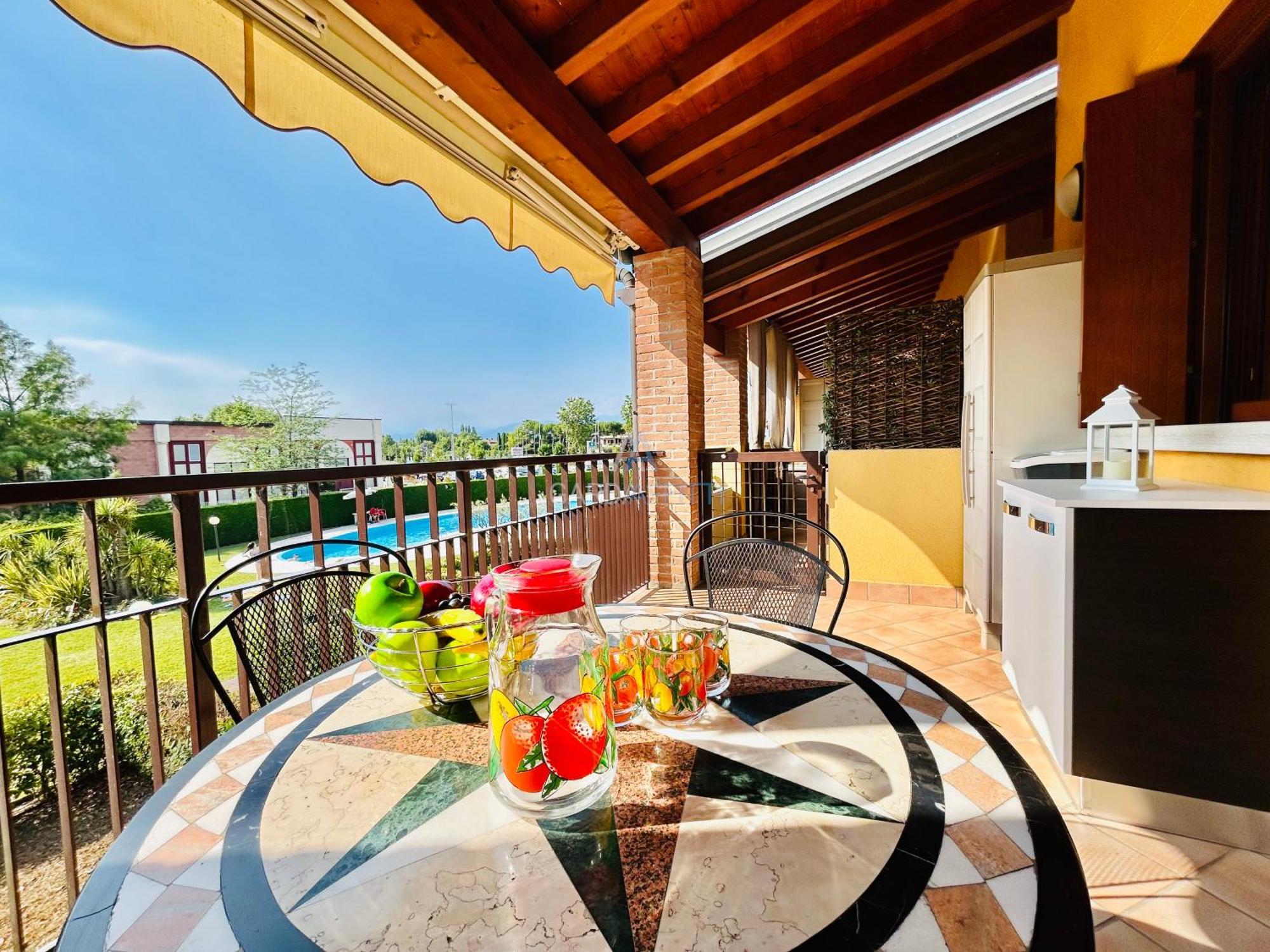 Artemide Apartment - A Soli 150M Dal Lago Di Garda Сирмионе Экстерьер фото