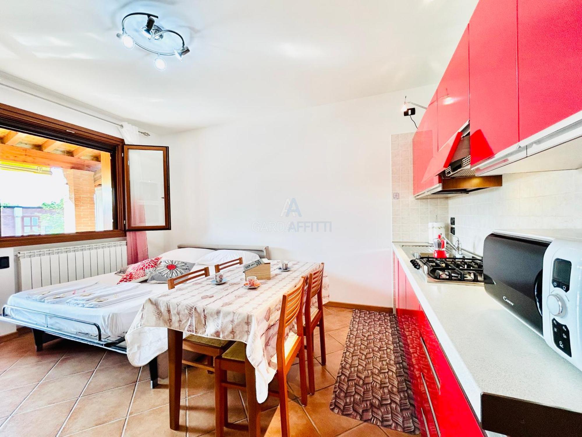 Artemide Apartment - A Soli 150M Dal Lago Di Garda Сирмионе Экстерьер фото