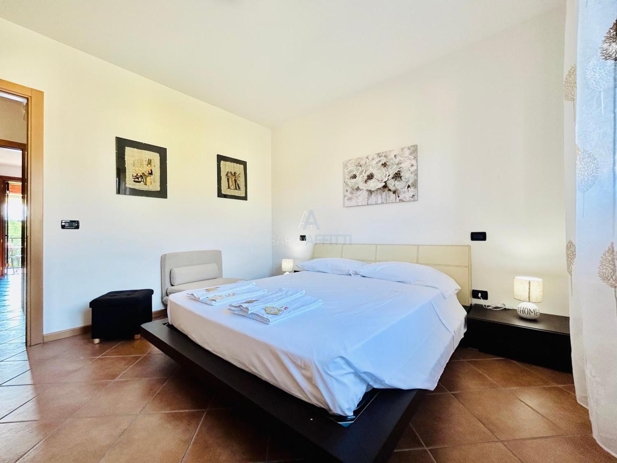 Artemide Apartment - A Soli 150M Dal Lago Di Garda Сирмионе Экстерьер фото