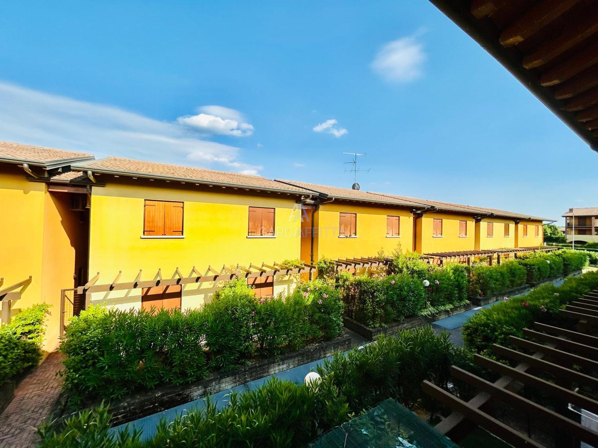 Artemide Apartment - A Soli 150M Dal Lago Di Garda Сирмионе Экстерьер фото